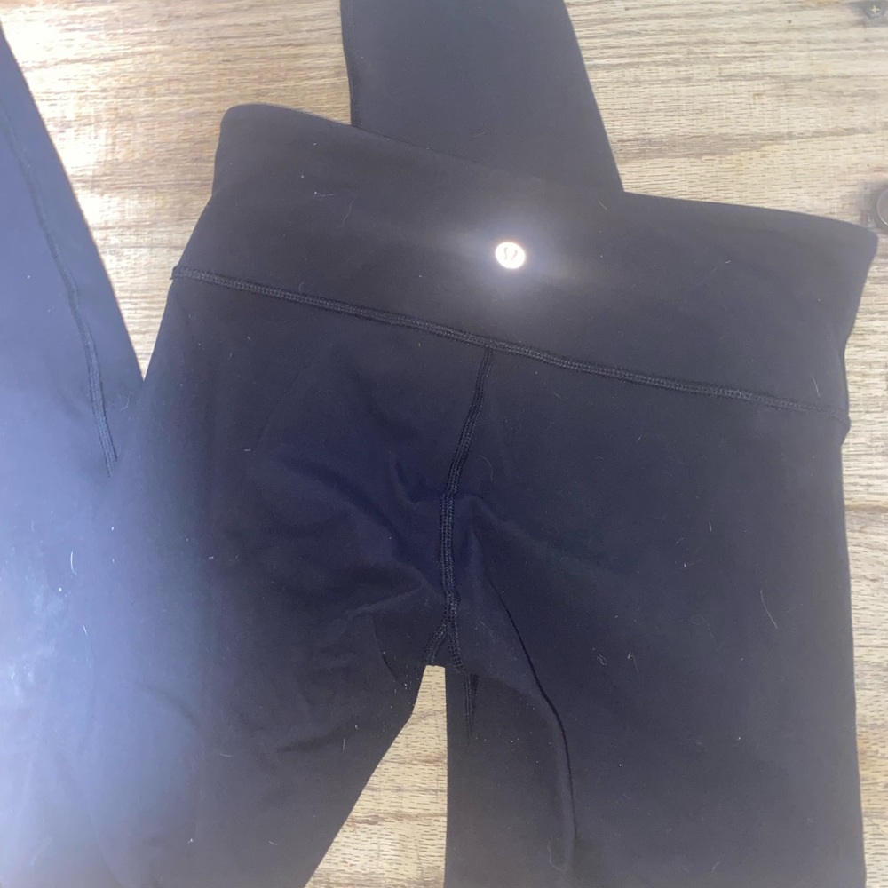 Lululemon black low rise leggings